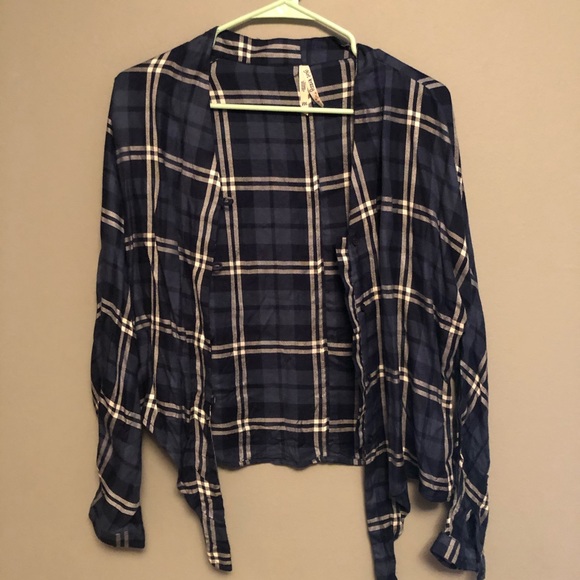 Dark blue and white crop flannel - Picture 1 of 3